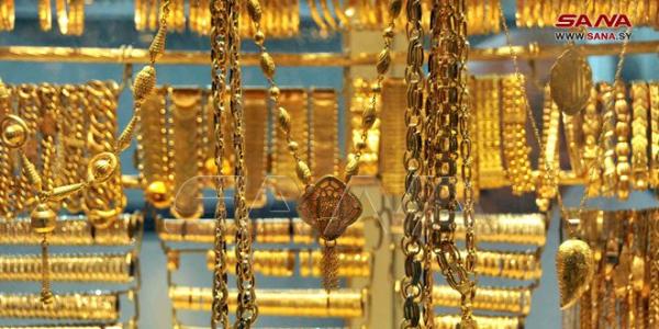 انخفاض مبيعات الذهب في الأسواق نتيجة تقلبات الأسعار