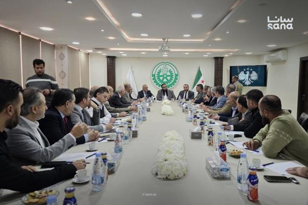 وزارة الاقتصاد تبحث مع غرفتي صناعة وتجارة حمص واقع الصناعة وتعزيز بيئة الاستثمار