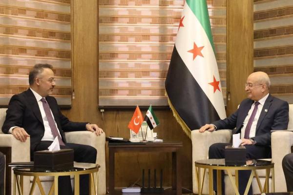 وزير النقل يبحث مع السفير التركي تعزيز التعاون المشترك وتطوير قطاع النقل بين البلدين