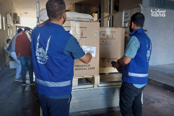 وزارة الصحة تتسلم ثلاثة أجهزة غسيل كلى مقدمة من منظمة الإغاثة الإسلامية