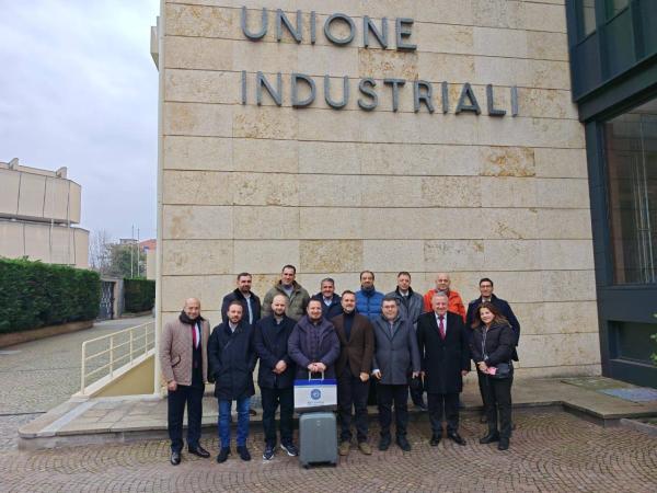 غرفة صناعة دمشق وريفها تشارك في البعثات العلمية الاطلاعية لصناعيي القطاع النسيجي