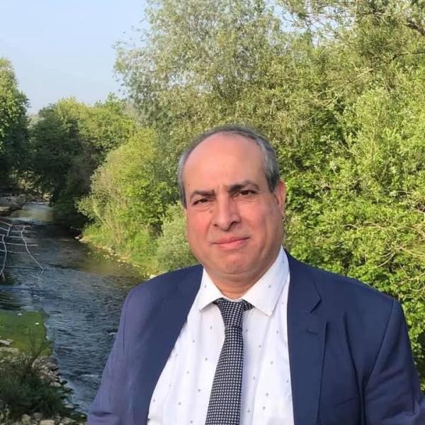 رئيس التحرير يكتب على صفحته الشخصية في الفيسبوك عن الفوضى وأثر الفراشة؟!