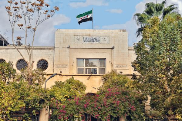(الصحة) تنهي الإجازات المأجورة وتعمم بعودة الموظفين اعتباراً من اليوم