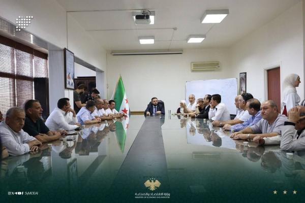 هيئة تنمية الصادرات ومصدرو الخضار والفواكه يبحثون حلول تعزيز انسيابية التصدير ودعم تنافسية المنتج السوري