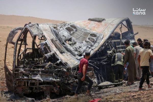 35 وفاة و30 إصابة في حصيلة أولية لحادث تصادم حافلتي ركاب على طريق دير الزور – دمشق